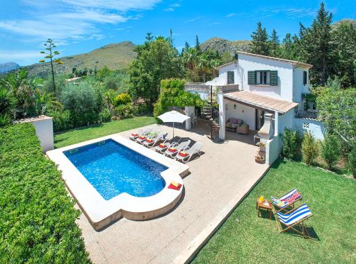 Owl Booking Villa Bocoris - 15 Min Walk to the Beach - Housity