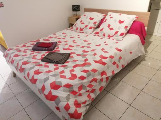 Le Petit Chalet -Appartement proche de la vieille ville , du centre ville et du Tram- PETIT DEJEUNER OFFERT - Housity