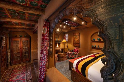 The Inn of Five Graces - Housity