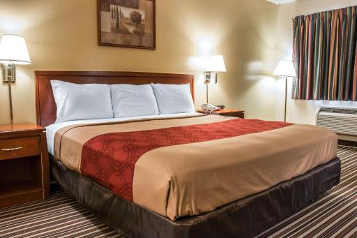 Econo Lodge - Housity