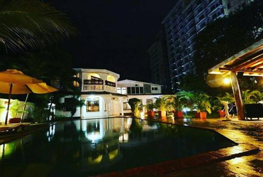 Pontoon Residences & Suites - Housity