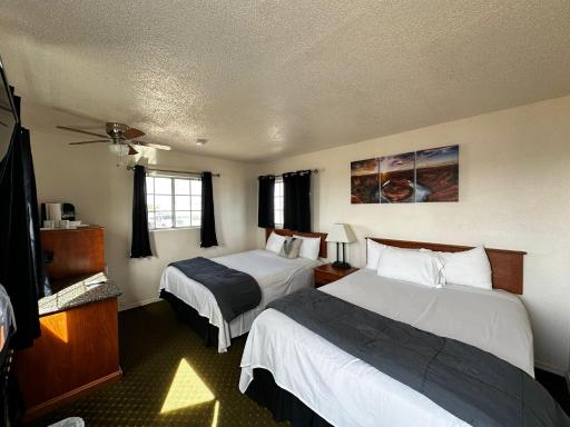071A Private Studio near South Rim Sleeps 6- No Kitchen - Housity