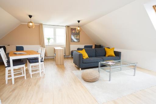 FullHouse - Eisenach - K70 Apartments - Washing Machine - SmartTV - Housity