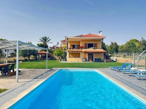Athens Countryside resort with pool - Housity
