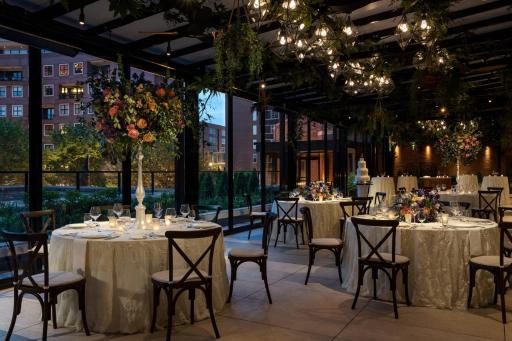 The Ritz-Carlton, St. Louis - Housity