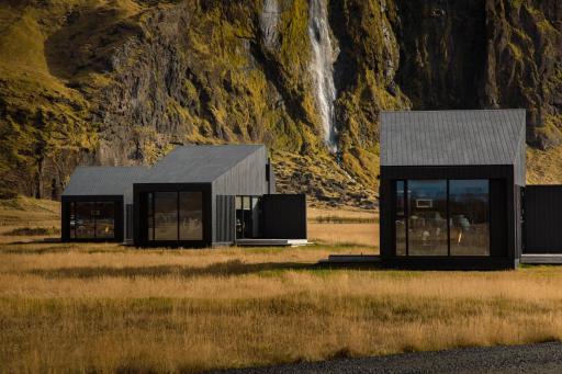 Seljalandsfoss Horizons - Housity