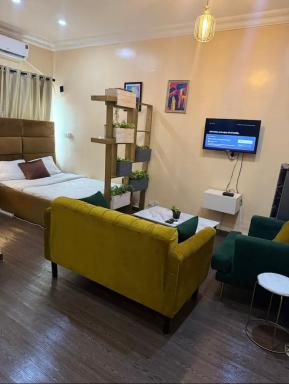 Cozy studio unit in lekki phase 1 - Kitchen, 24-7 light, wifi, Netflix - Housity