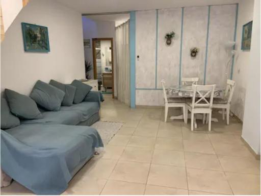 Cozy Apartment by the Sea - Housity