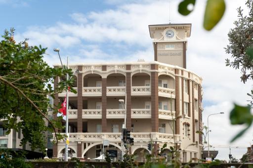 Beachfront Hotel Bondi - Housity