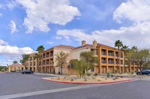 Courtyard Palm Desert - Housity