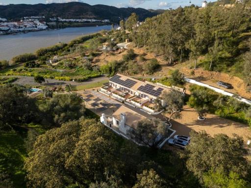 Apartamentos, Finca Contrabando Sanlucar del Guadiana, Huelva - Housity