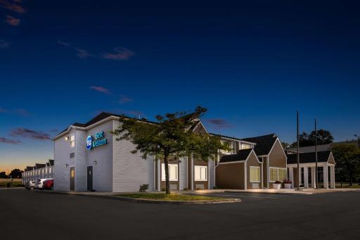 Best Western Buffalo Inn & Suites - Housity