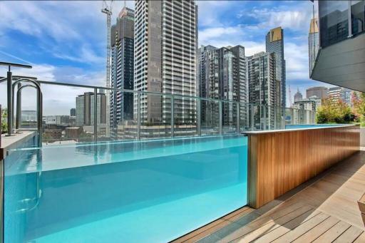 Southbank 1Bed apt on 20F with great view,gym,pool - Hizvo