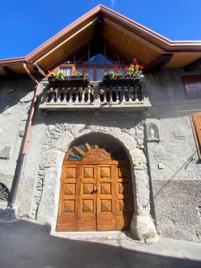 Casa nel centro storico di Borno - Housity
