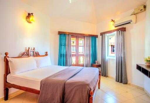 'Golden Sand Dunes' 1bhk Benaulim beach apartment - Housity