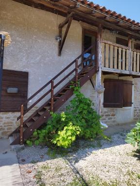 Chambres d'hotes aux Petits Belézins - Housity