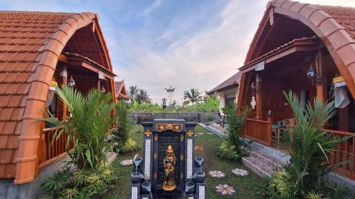 Green Pacing Lodge - Housity