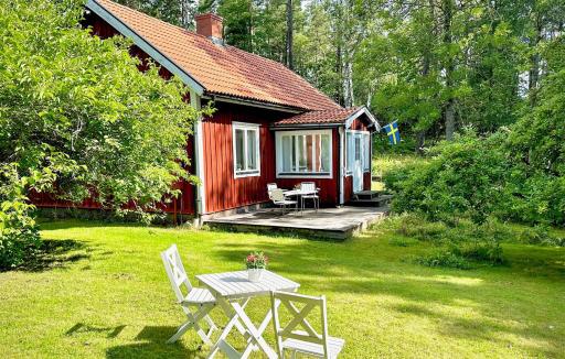 Three-Bedroom Holiday Home In Hultsfred - Housity