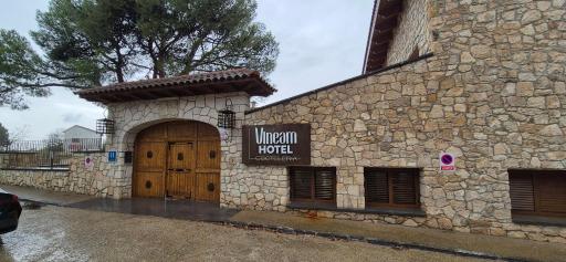 Vineam Hotel - Housity