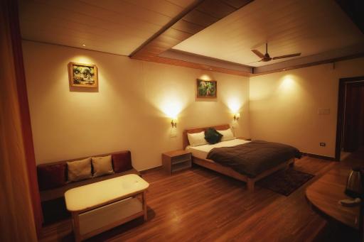 Plaza Hotel - Housity
