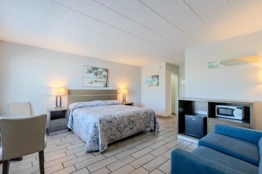Shark Reef Resort Motel & Cottages - Housity