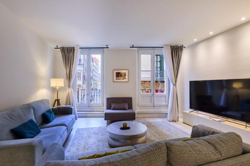 TuApartamento Mercaderes 9 - Vistas directas del encierro en Pamplona - - Housity