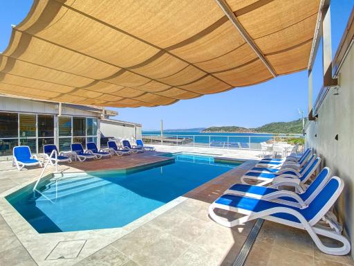 1 Bright Point Apartment 1402 - Housity