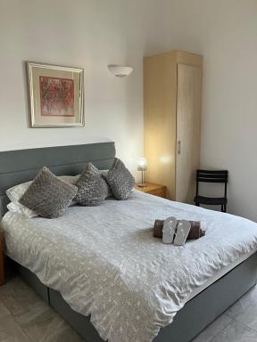 SWANSEA MARINA & ARENA VIEW Mins to Beach & City - Housity