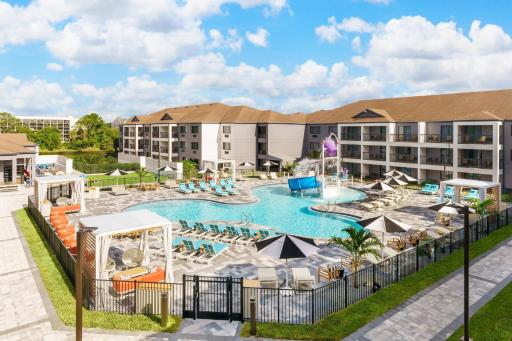 Courtyard by Marriott Orlando Lake Buena Vista at Vista Centre - Housity