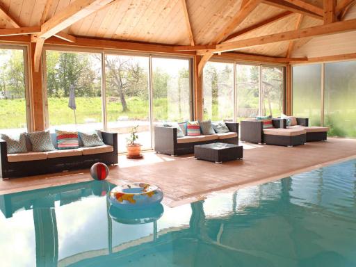 Charmant Gîte avec Piscine et Spa à Proximité de Montmarault - FR-1-489-204 - Housity