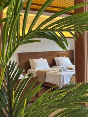 Castle Hotel - Housity