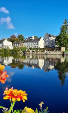 The Place to B & B - Housity