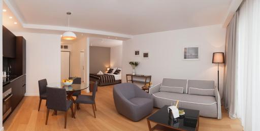 Residence by Vestibul Palace - Housity