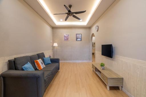 Nibong Tebal Comfy Landed Homestay with WiFi & Netflix - Housity