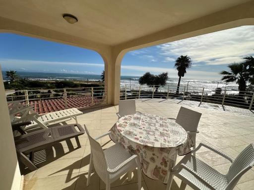 Kitiya's House- Di fronte la spiaggia e un mare cristallino - Hizvo