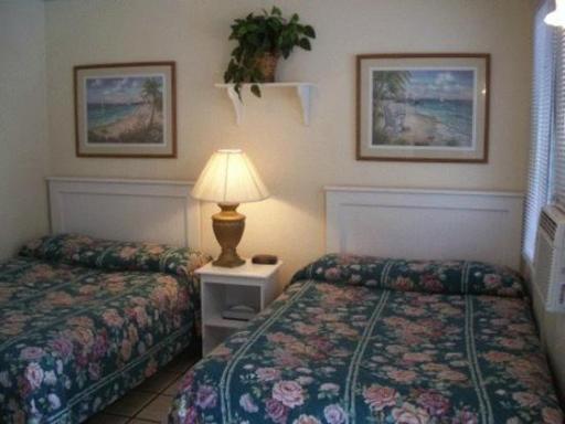 Crest Motel - Housity