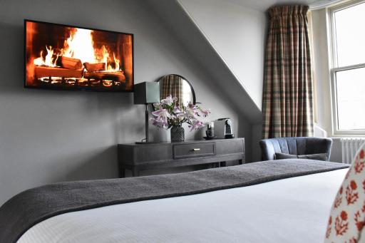 Rooms at the Saint - Housity