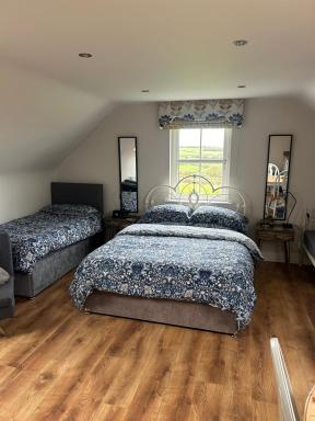 Drum Manor Apartment Hillsborough BT26 6PU - Housity