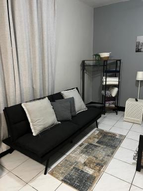 Lovely & Modern Room in Miami - Housity