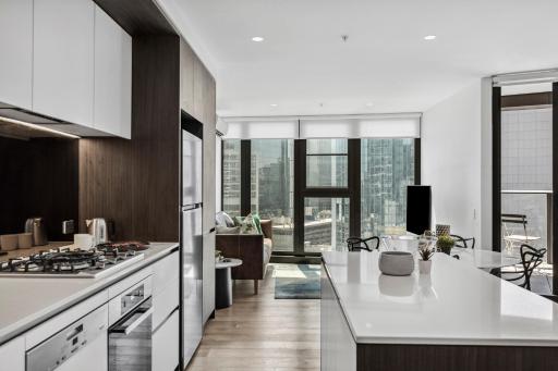 Orange Stay at Melbourne Quarter - Housity