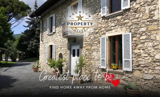 Magnificent SUNSTONE HOUSE, private parking, BBQ area, kids toys, near Como lake I Villa dei Leoni - Housity