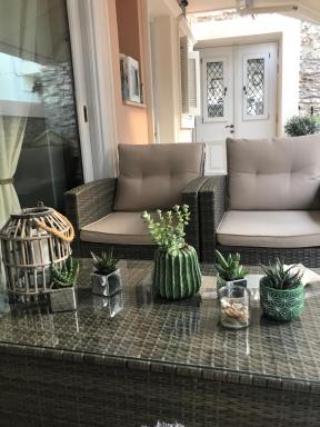 Bella's Rustic Suites - Housity