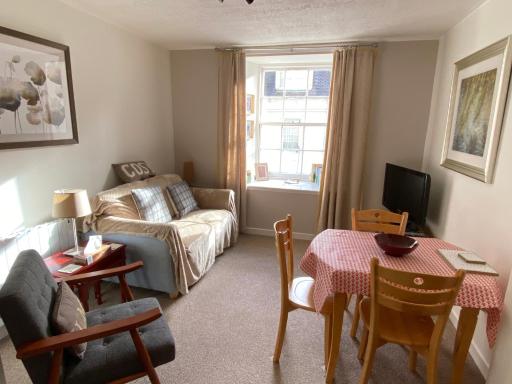 Cosy Central Apartment in Historic Dunkeld - Housity