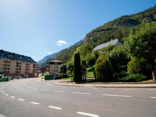 Apartamentos Canfranc 3000 - Housity