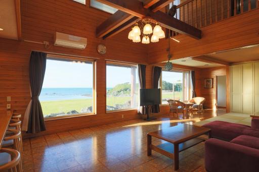 オーシャンビュー 秋田の夕日 海の見える別荘セントキルダ 一棟貸 - Housity