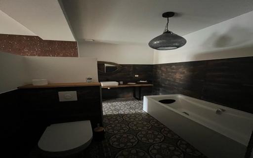 Aux Deux Tours - Housity