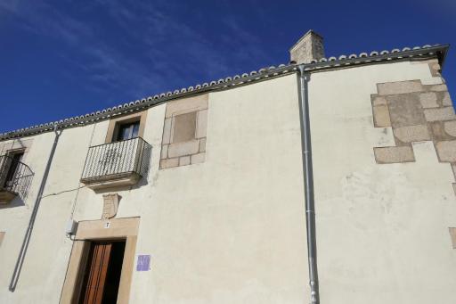 Apartamentos Altozano - Housity