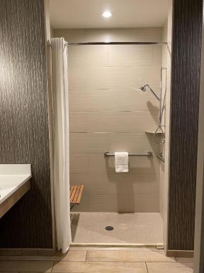 Little Creek Casino Resort - Housity