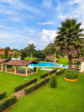 Hotel Rancho Las Margaritas - Housity