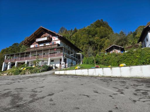 Wald Cafe - Housity